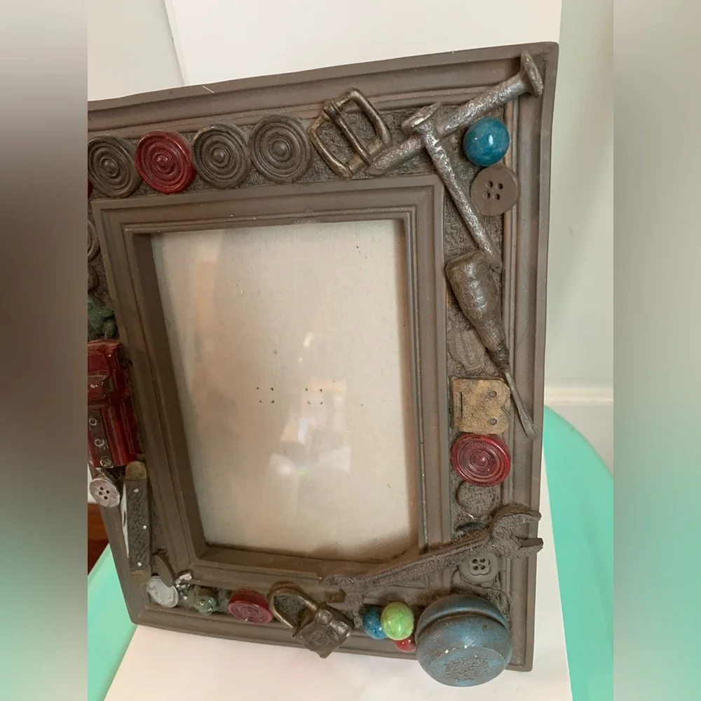 Snips and Snails Pocket Found Things Resin Rustic Freestanding Picture Frame